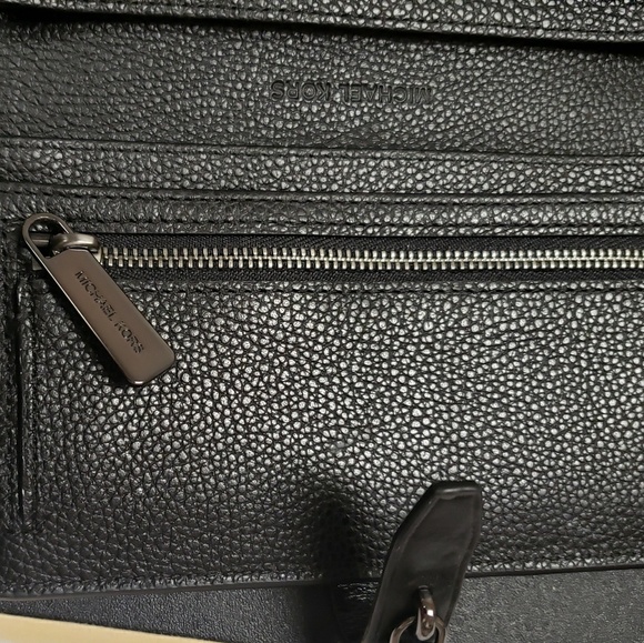 Michael Kors Ladies Wallet - Picture 6 of 8